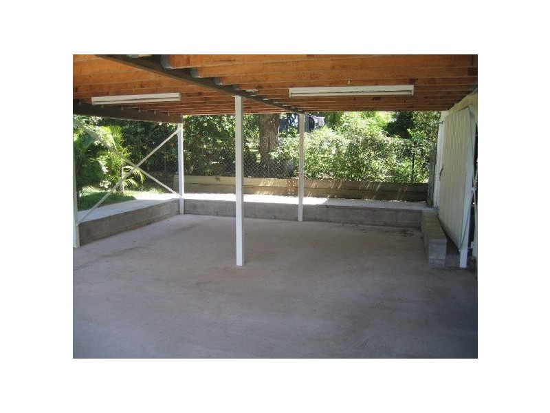 Wandal QLD 4700