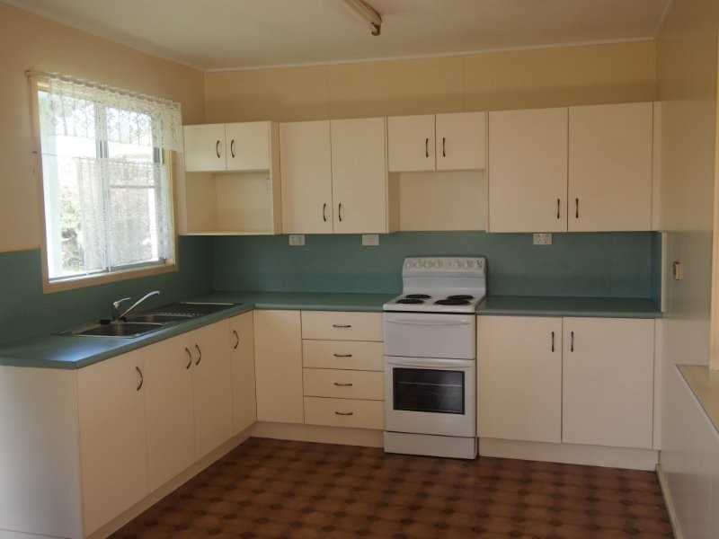 Park Avenue QLD 4701