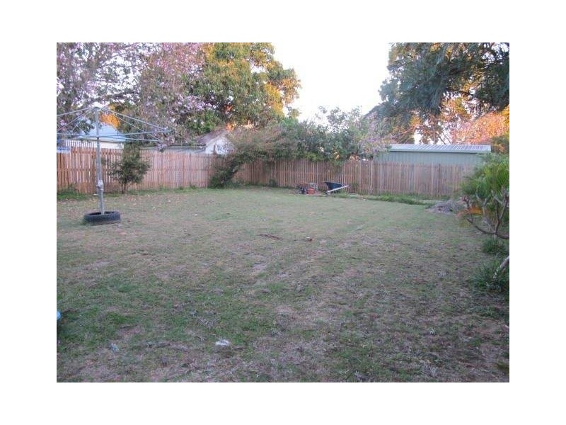 Wandal QLD 4700