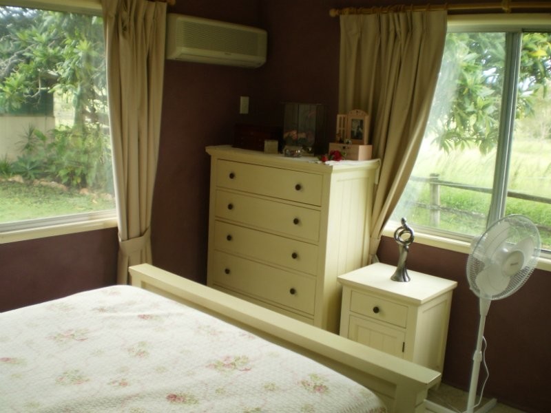 125 Auton & Johnsons Road, The Caves QLD 4702