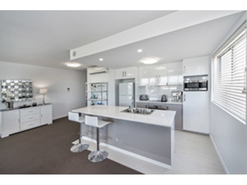 401/2-4 Victoria Parade, Rockhampton City QLD 4700