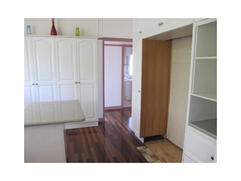 Wandal QLD 4700