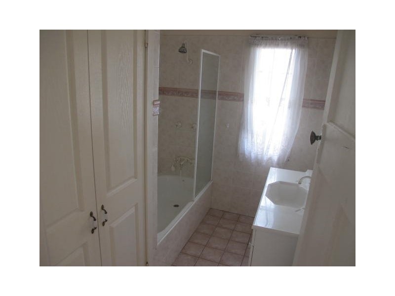 Wandal QLD 4700