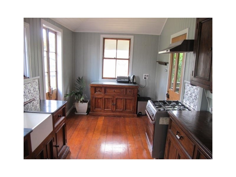 Park Avenue QLD 4701