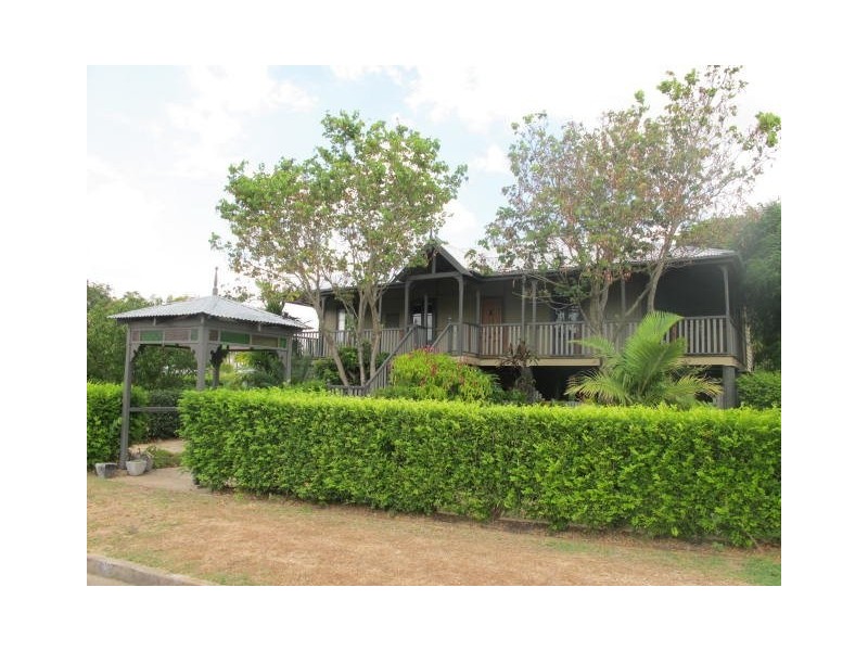 Park Avenue QLD 4701