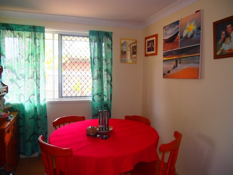 2 Price Avenue, Kawana QLD 4701