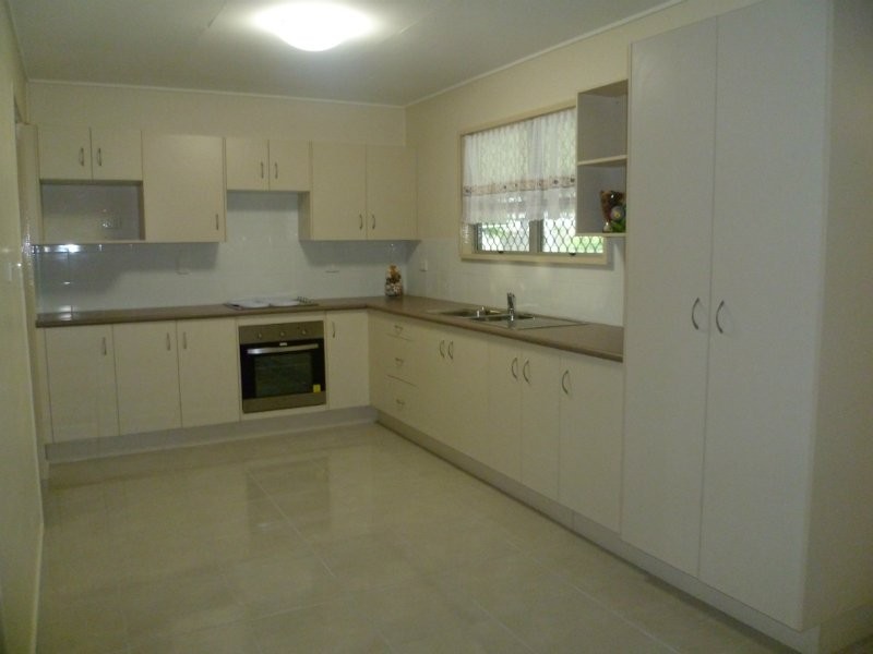 Park Avenue QLD 4701