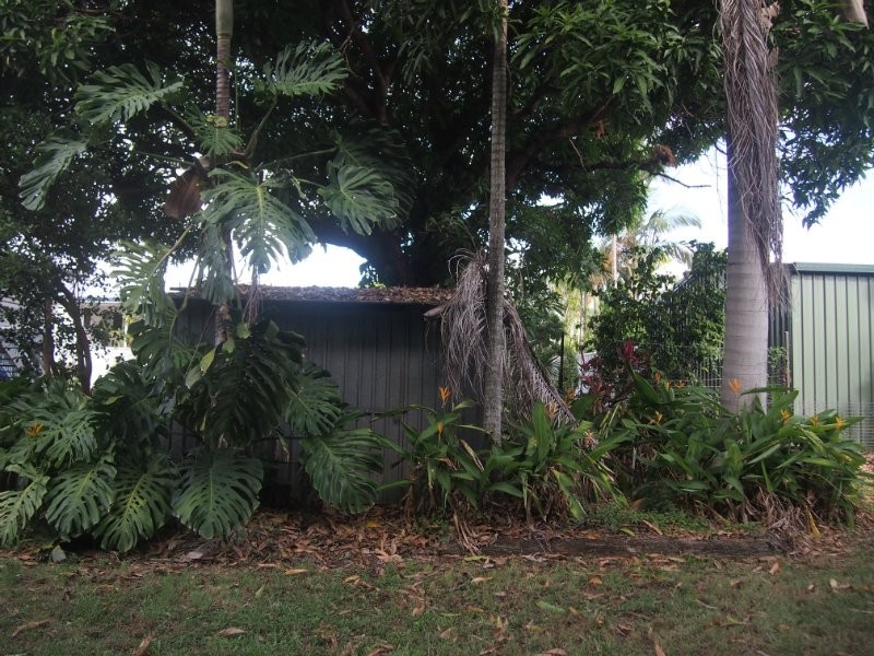 Park Avenue QLD 4701