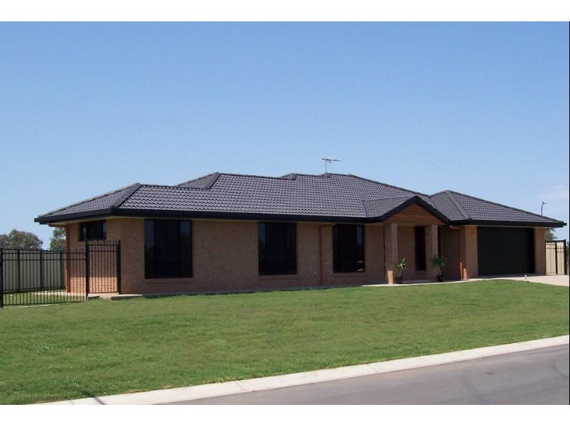 108 Larcombe Street, Kawana QLD 4701