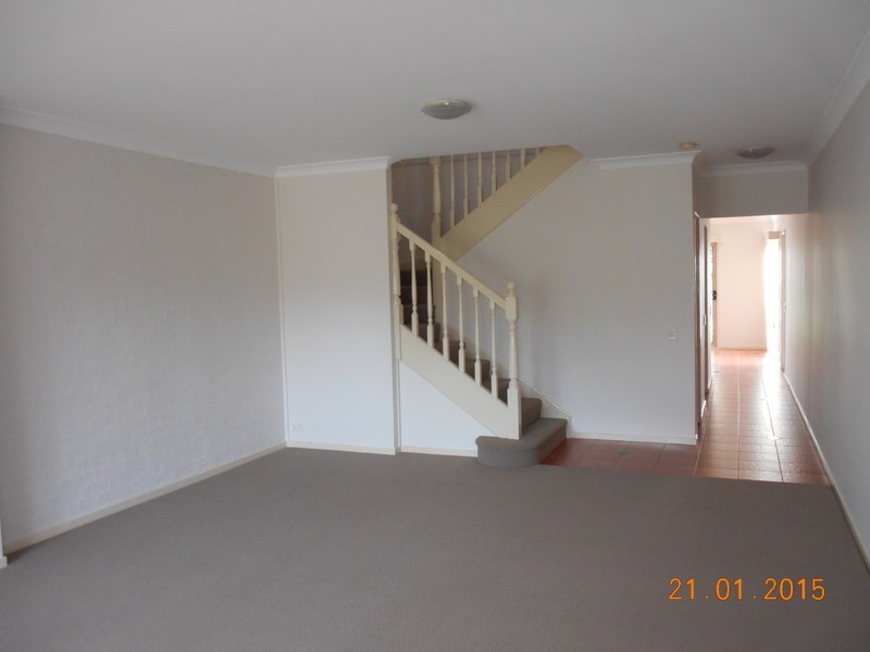 6/189 Waterworth Drive, Mount Annan NSW 2567