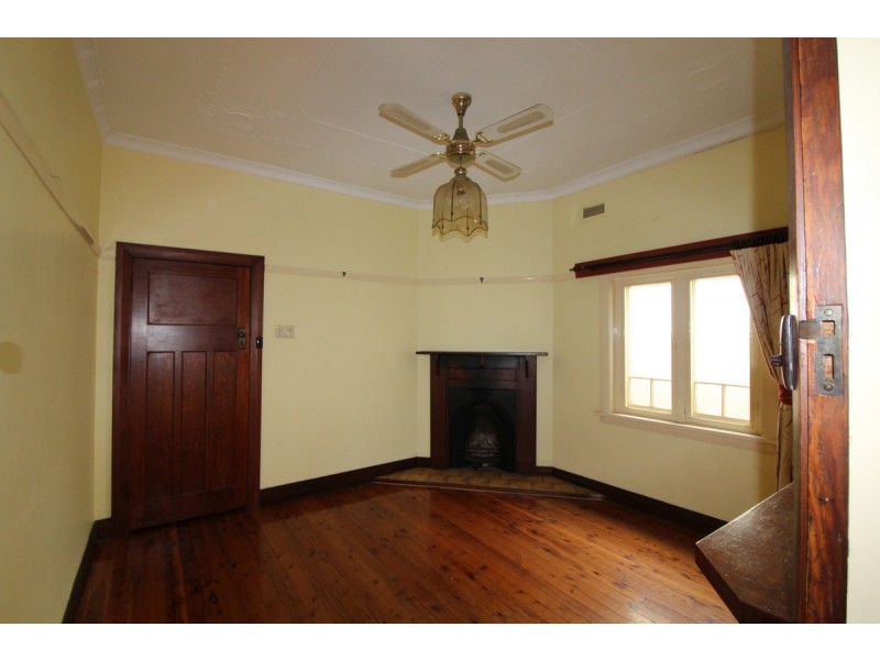 25 Elizabeth Street, Camden NSW 2570