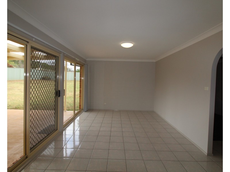 1 Todd Place, Mount Annan NSW 2567