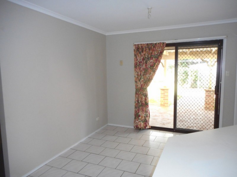 243 Welling Drive, Mount Annan NSW 2567