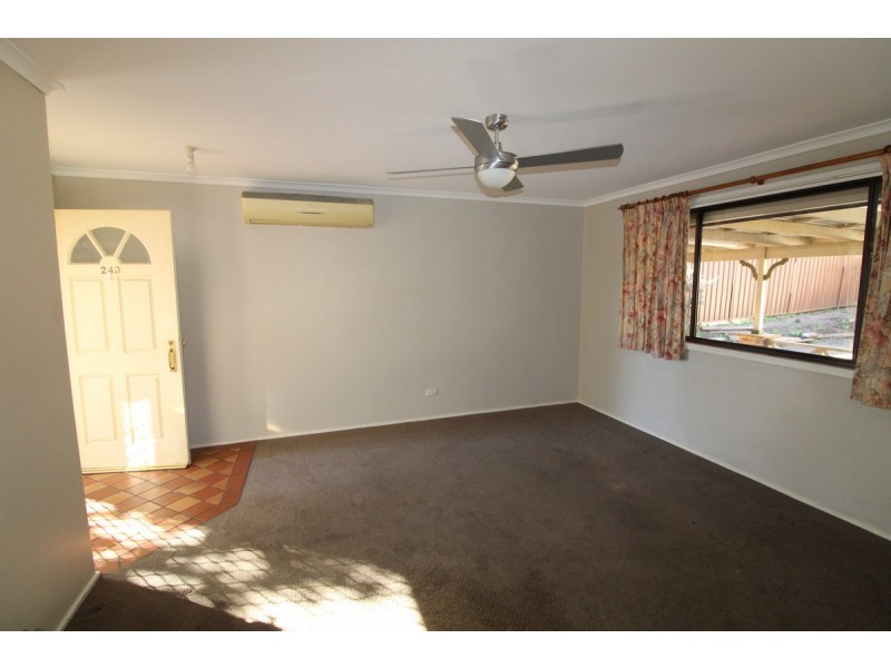 243 Welling Drive, Mount Annan NSW 2567
