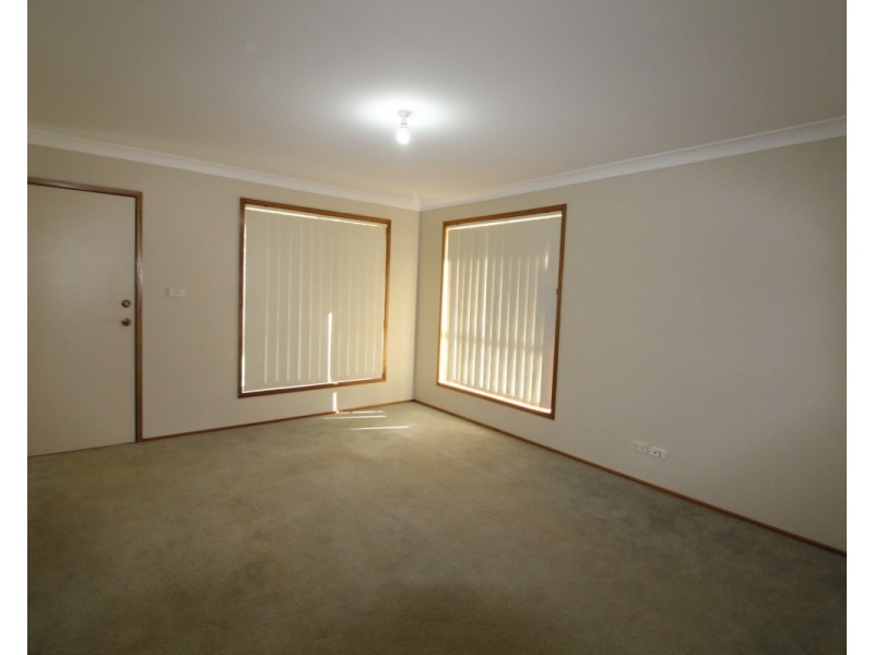 7 Brookview Street, Currans Hill NSW 2567