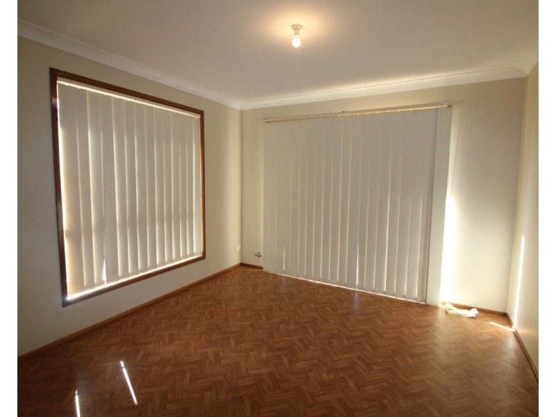 7 Brookview Street, Currans Hill NSW 2567