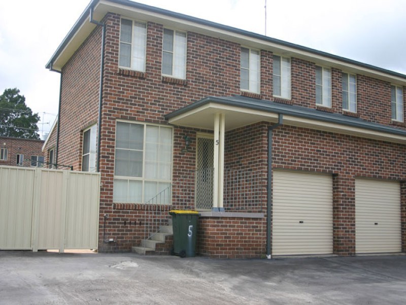 5/1A Mcintosh, The Oaks NSW 2570