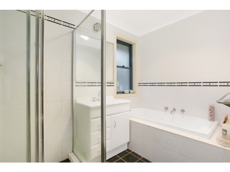 5 Horseman Place, Currans Hill NSW 2567