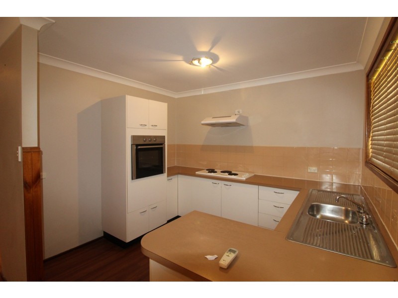 10 Congo Place, Kearns NSW 2558