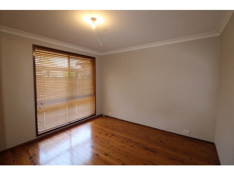 10 Congo Place, Kearns NSW 2558
