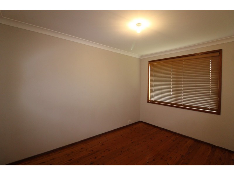 10 Congo Place, Kearns NSW 2558