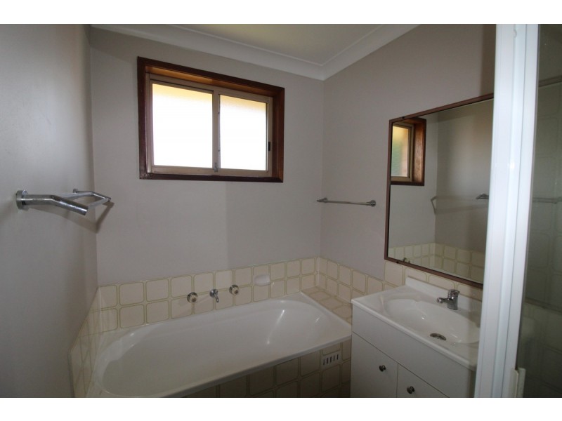 10 Congo Place, Kearns NSW 2558