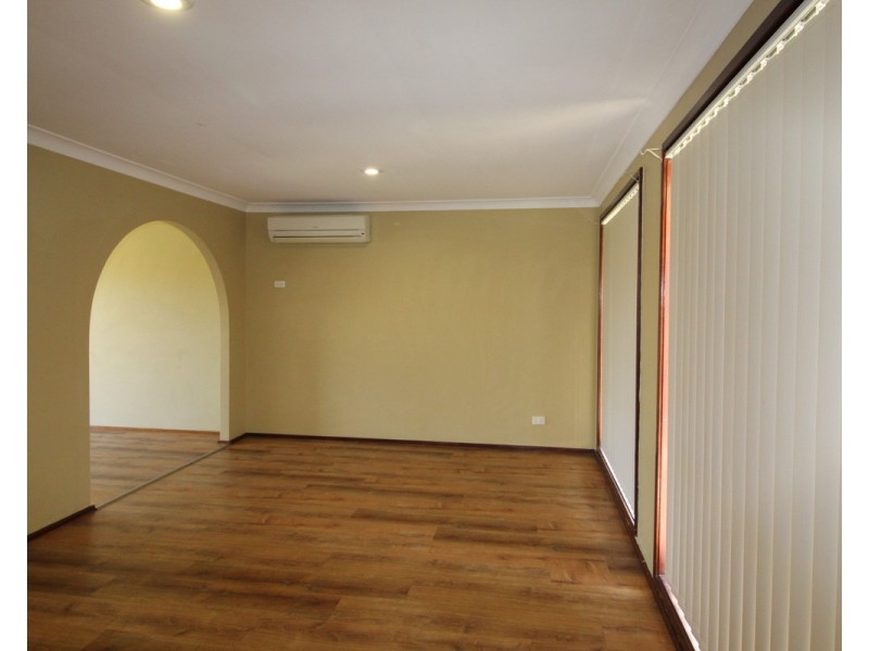 22 Mowatt Street, Narellan NSW 2567
