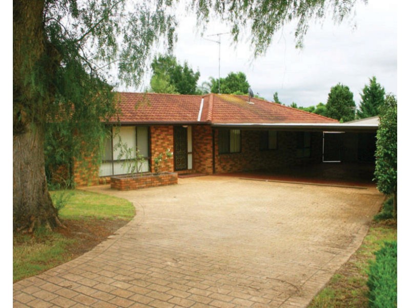 68 Southdown Road, Elderslie NSW 2570