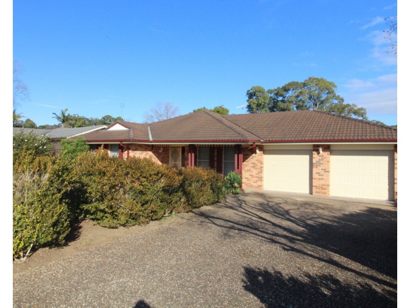 15 Suffolk Place, Elderslie NSW 2570