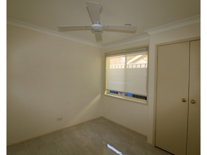 15 Suffolk Place, Elderslie NSW 2570