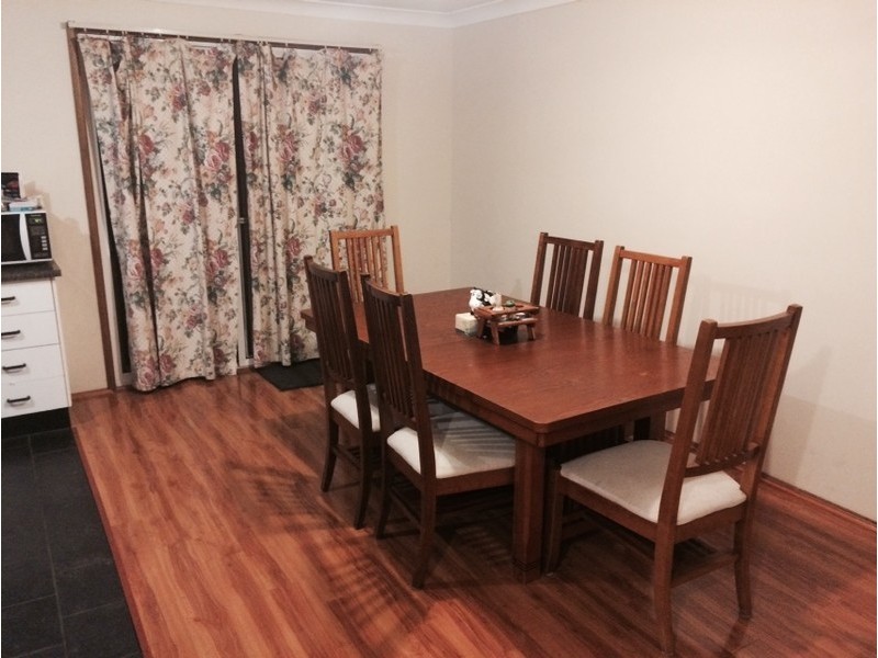8 Hickey Place, Mount Annan NSW 2567