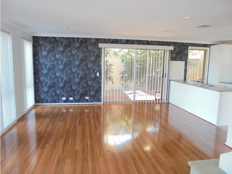 100 Minorca Circuit, Spring Farm NSW 2570