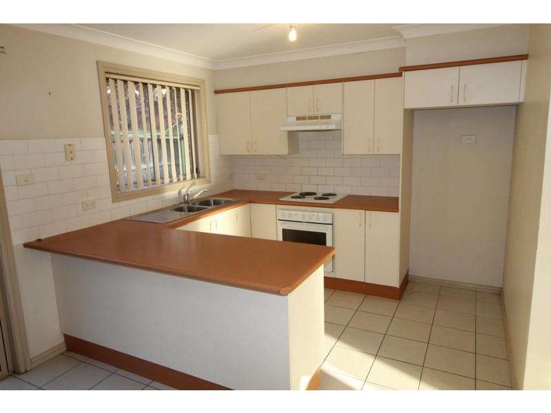 100 Glenfield Road, Currans Hill NSW 2567