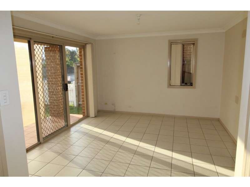 100 Glenfield Road, Currans Hill NSW 2567