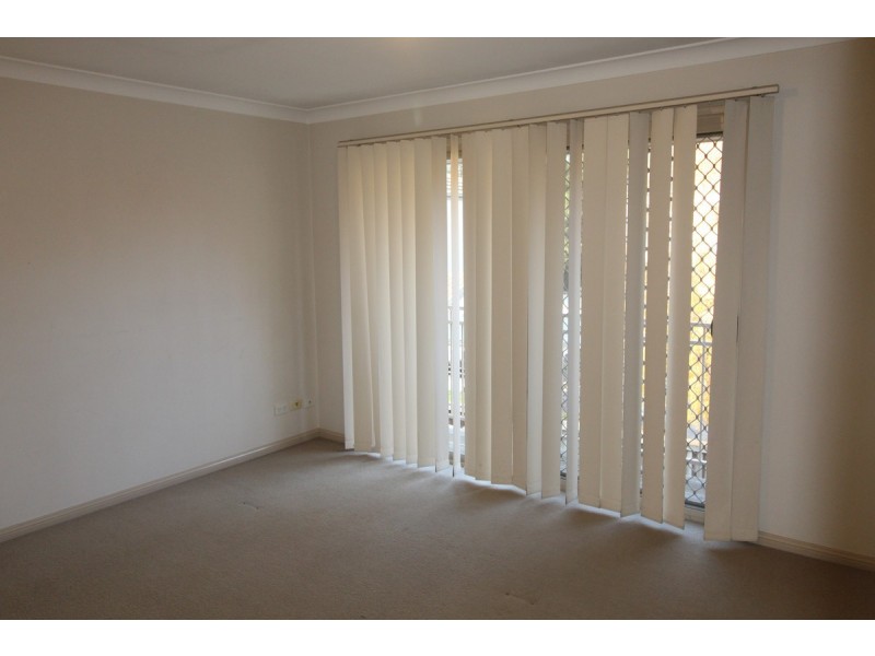 100 Glenfield Road, Currans Hill NSW 2567