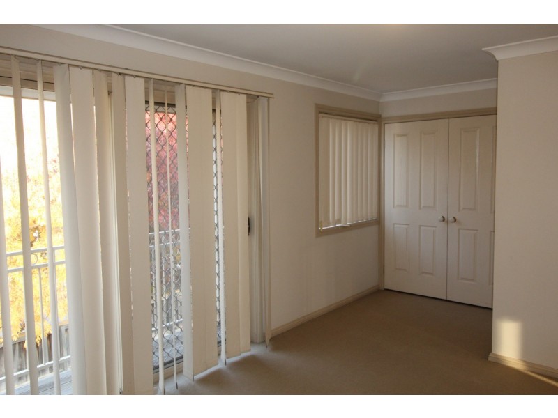 100 Glenfield Road, Currans Hill NSW 2567