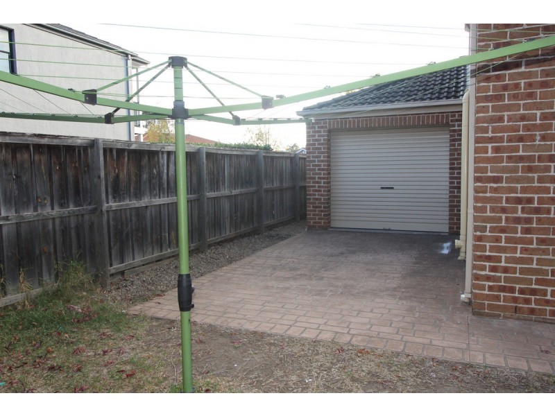 100 Glenfield Road, Currans Hill NSW 2567