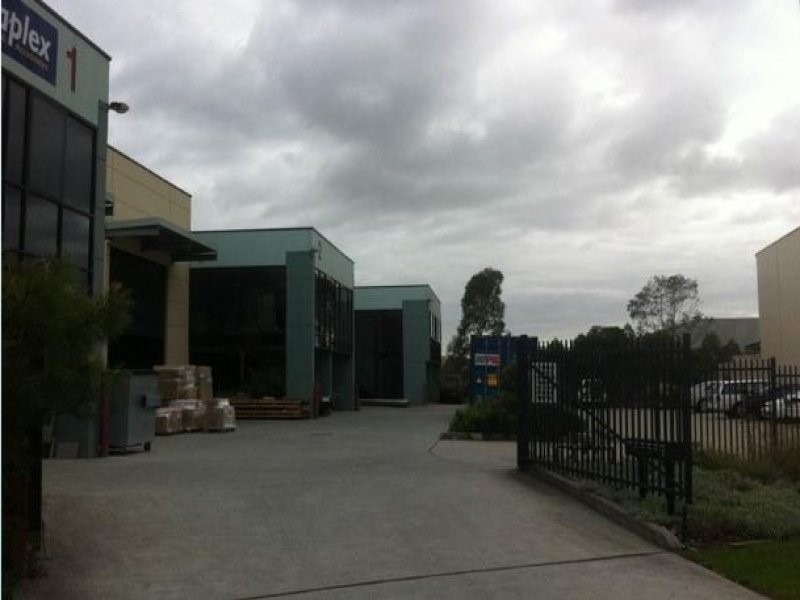 2/13 Samantha Place, Smeaton Grange NSW 2567