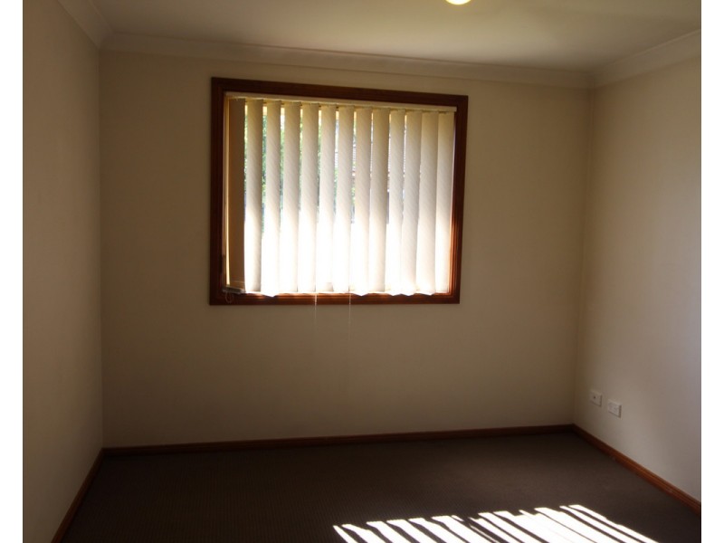 25 Banksia Road, Mount Annan NSW 2567