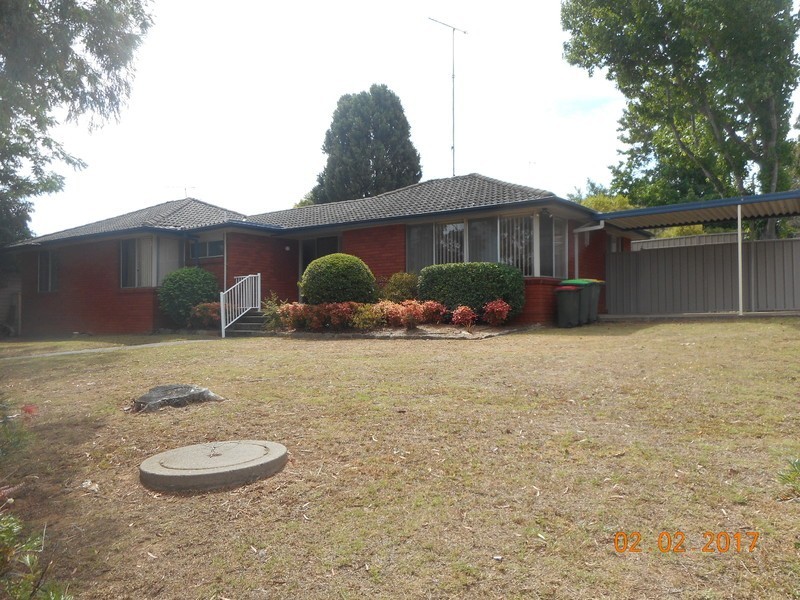51 Berallier Drive, Camden South NSW 2570