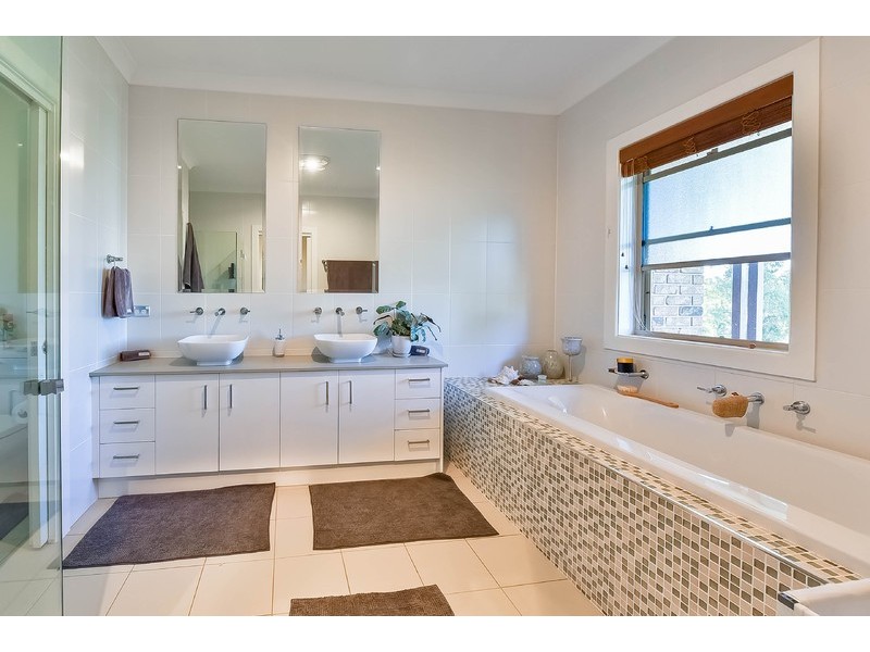 16 Warner Street, Camden Park NSW 2570