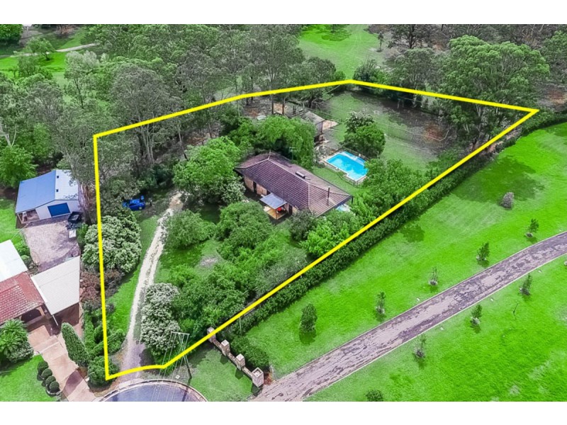 22 Araluen Place, Camden South NSW 2570