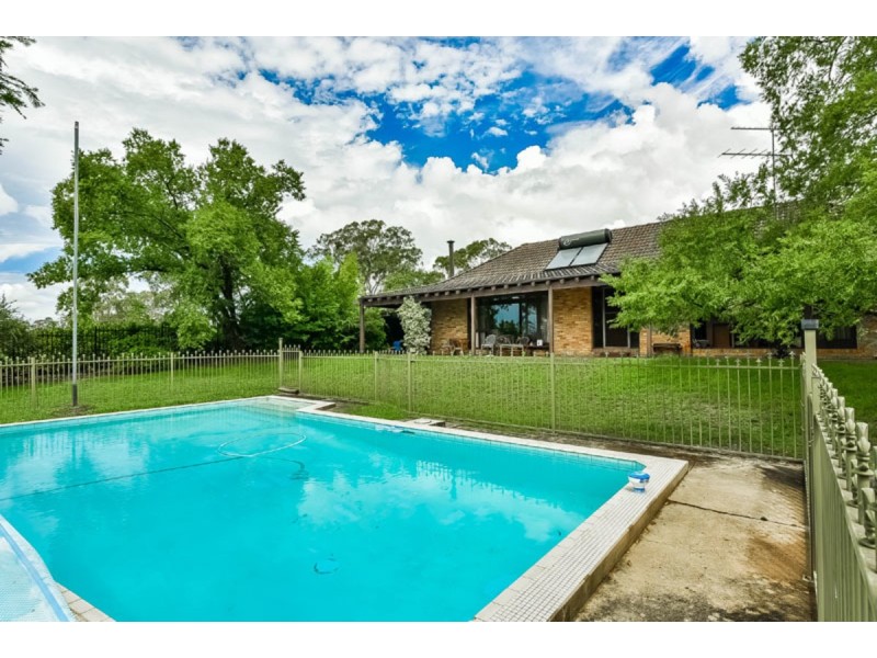 22 Araluen Place, Camden South NSW 2570