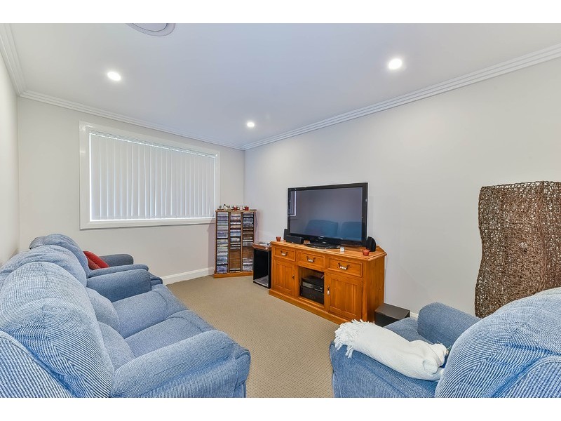 4 Village Circuit, Gregory Hills NSW 2557