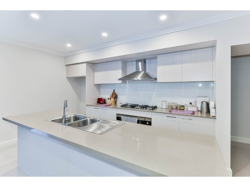 4 Village Circuit, Gregory Hills NSW 2557