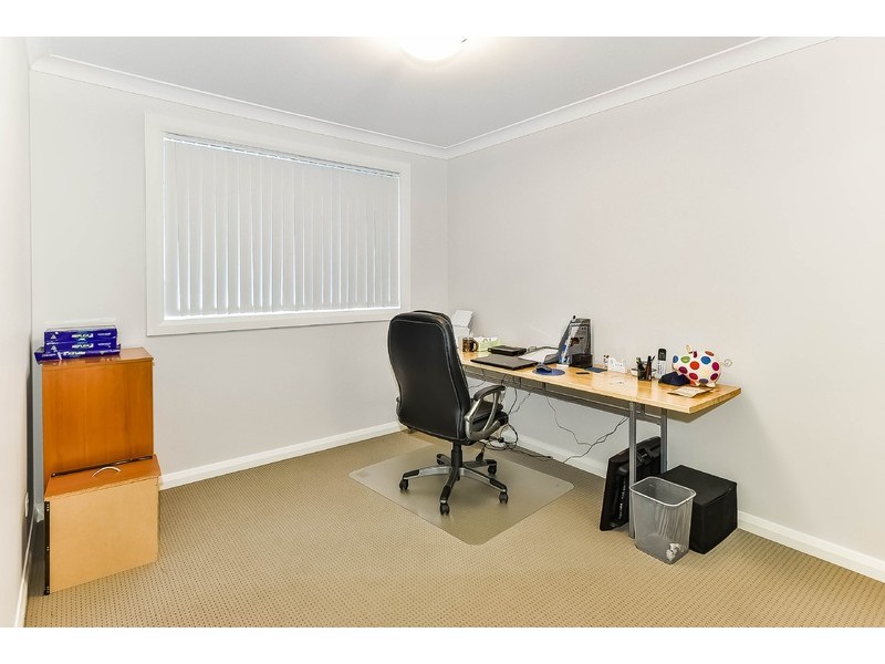 4 Village Circuit, Gregory Hills NSW 2557