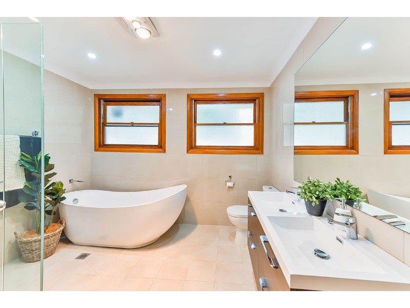 27 Tarcoola Place, Camden NSW 2570