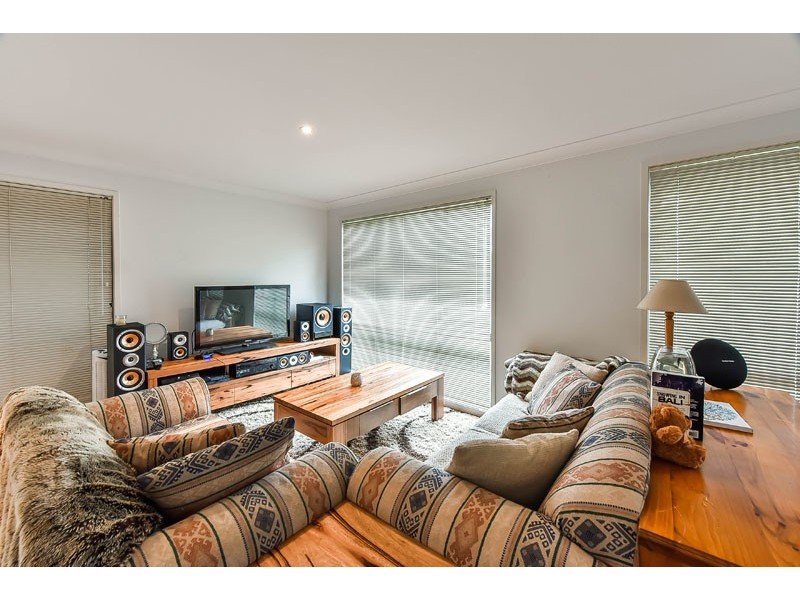 120 Minorca Circuit, Spring Farm NSW 2570