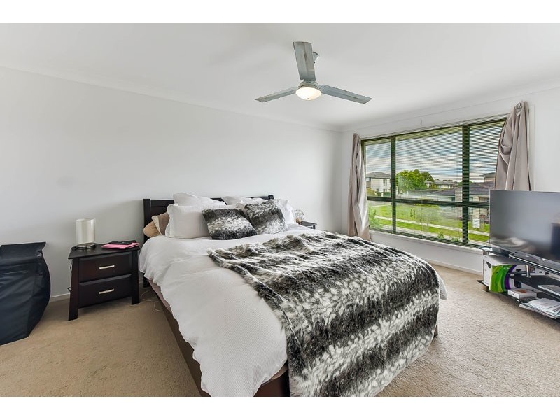 120 Minorca Circuit, Spring Farm NSW 2570