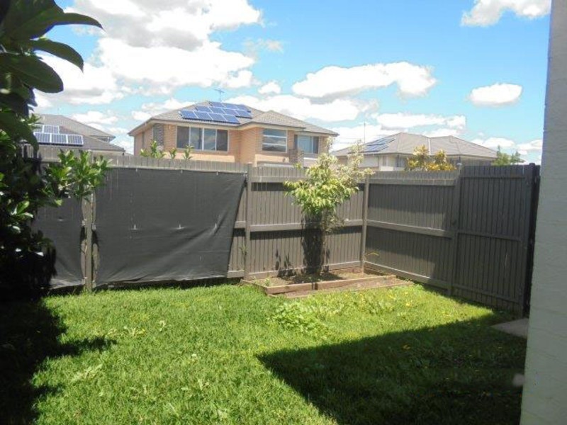 120 Minorca Circuit, Spring Farm NSW 2570